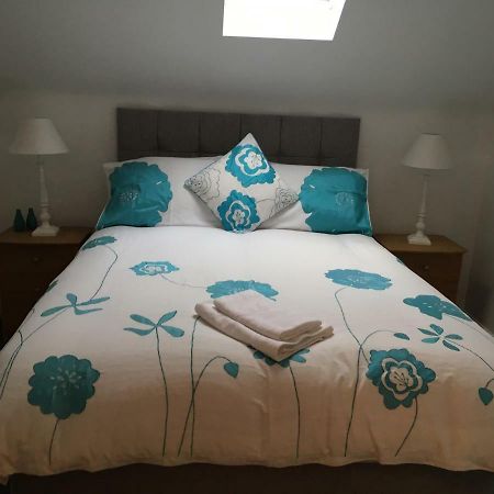 Spacious And Bright Town Centre Apartment バリーキャッスル エクステリア 写真